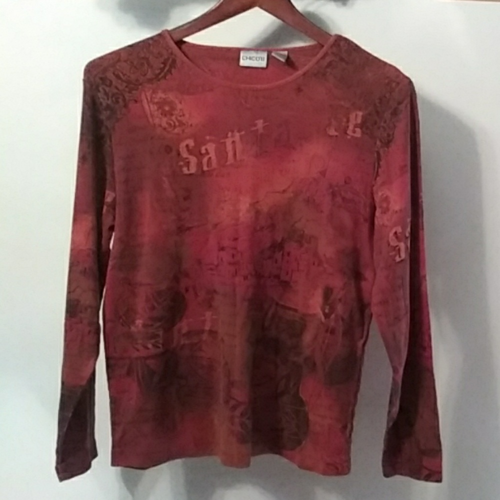 Printed long sleeved tee.